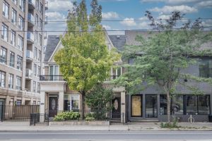 140 Bathurst ST TH10 Mls-1