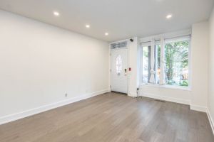 140 Bathurst ST TH10 Mls-13