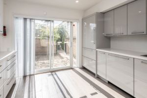 140 Bathurst ST TH10 Mls-24