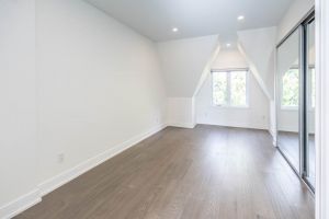 140 Bathurst ST TH10 Mls-41