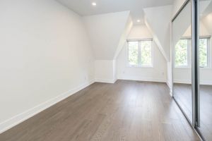 140 Bathurst ST TH10 Mls-43