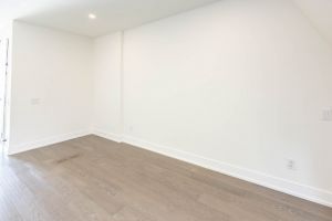 140 Bathurst ST TH10 Mls-45