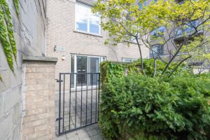 140 Bathurst ST TH10 Mls-56