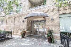 140 Bathurst ST TH10 Mls-60