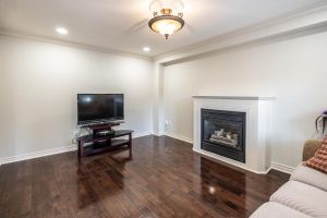 29 Mountcharles Cres Mls-11