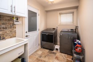 29 Mountcharles Cres Mls-16