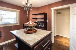 29 Mountcharles Cres Mls-31