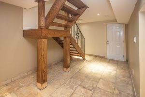 29 Mountcharles Cres Mls-33