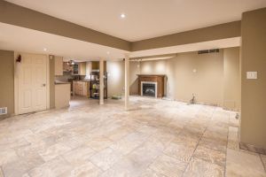 29 Mountcharles Cres Mls-37