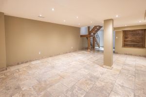 29 Mountcharles Cres Mls-41