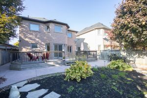 29 Mountcharles Cres Mls-55
