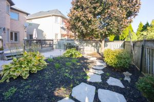 29 Mountcharles Cres Mls-56