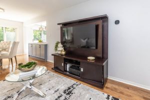 JA 1949 Pine Grove Ave Mls-7