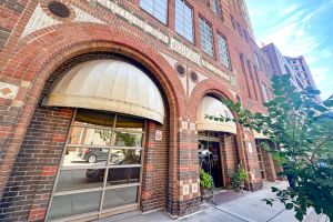 JA 25 Grenville St Unit 1010 Mls-4