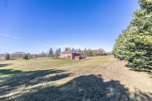 JA 3755 Simcoe St N Mls-104