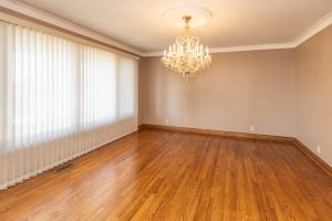 JA 3755 Simcoe St N Mls-24