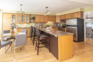 JA 5907 Cornell Crescent Mls-11