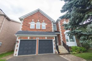 JA 5907 Cornell Crescent Mls-3